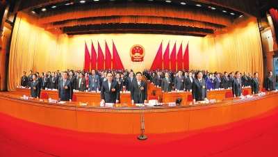 河南省十三届人大一次会议胜利闭幕
