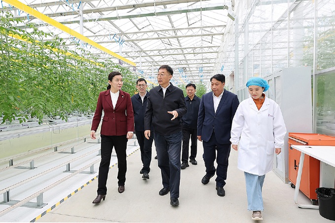 刘宁到浉河罗山潢川调研时强调：牢记嘱托推动革命老区振兴发展 更好统筹高质量发展和高水平安全